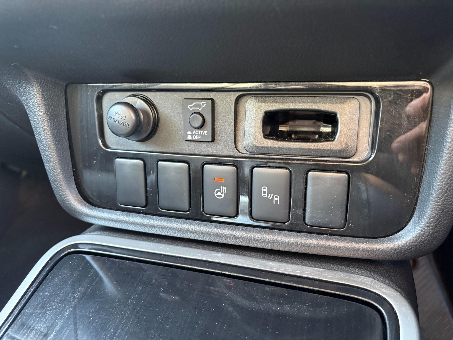 Used Mitsubishi Outlander 2017 for sale - 76388167: Photo 22