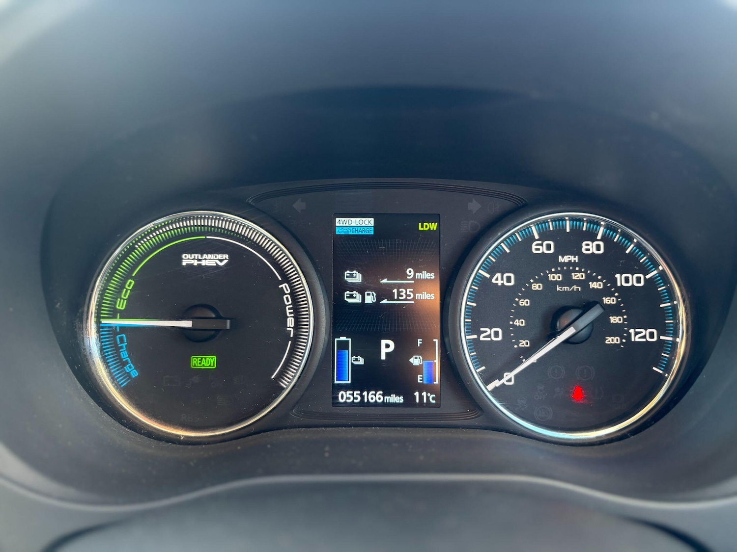 Used Mitsubishi Outlander 2017 for sale - 76388167: Photo 32