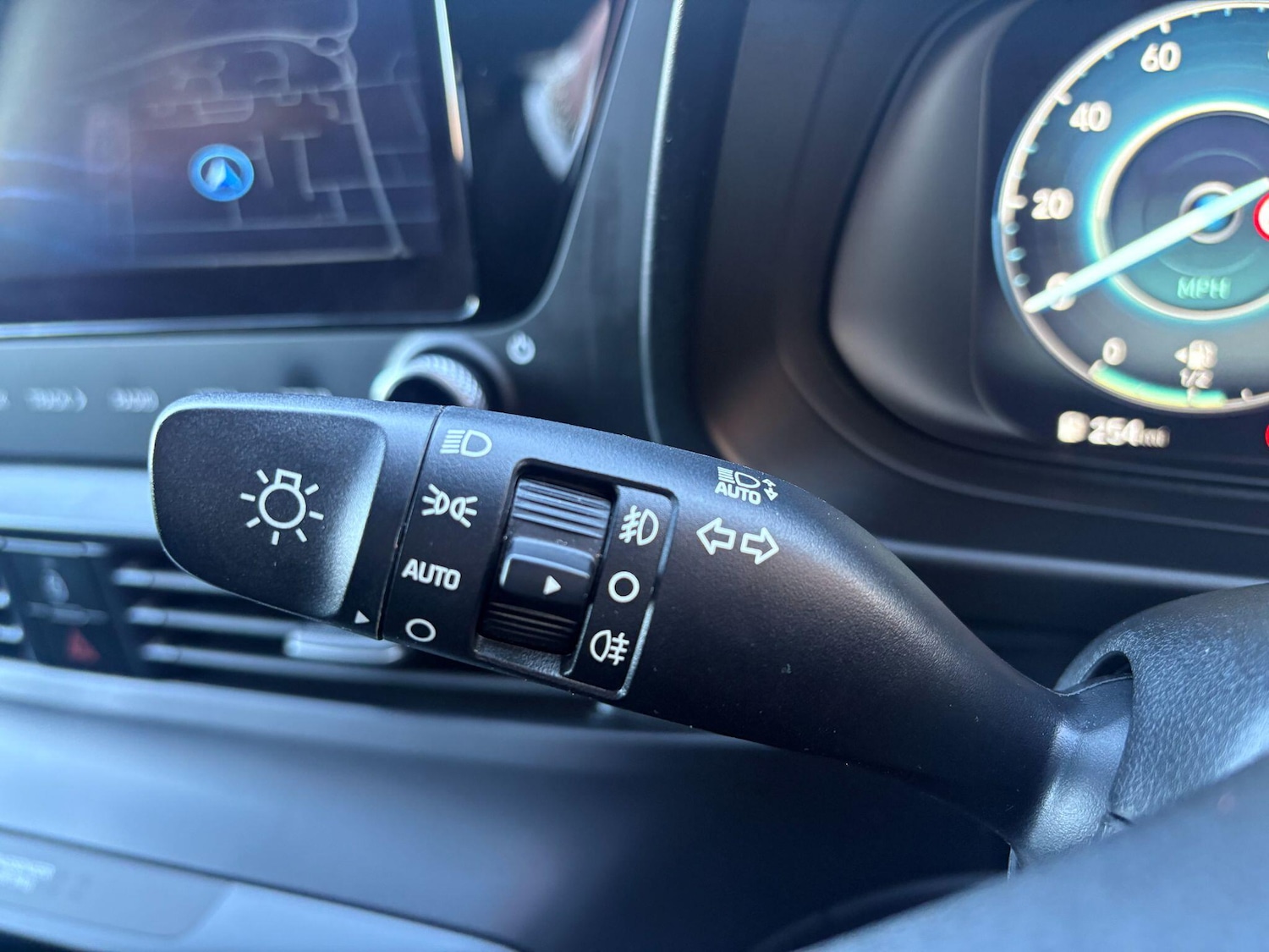 Used Hyundai i20 2023 for sale - 77109681: Photo 26