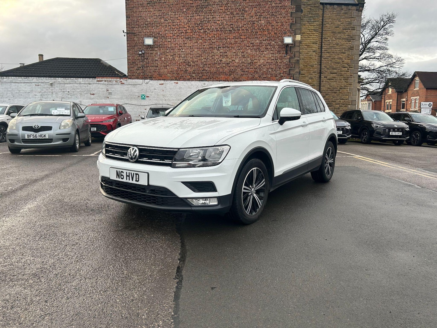 Used Volkswagen Tiguan for sale - 77670296: Photo 2
