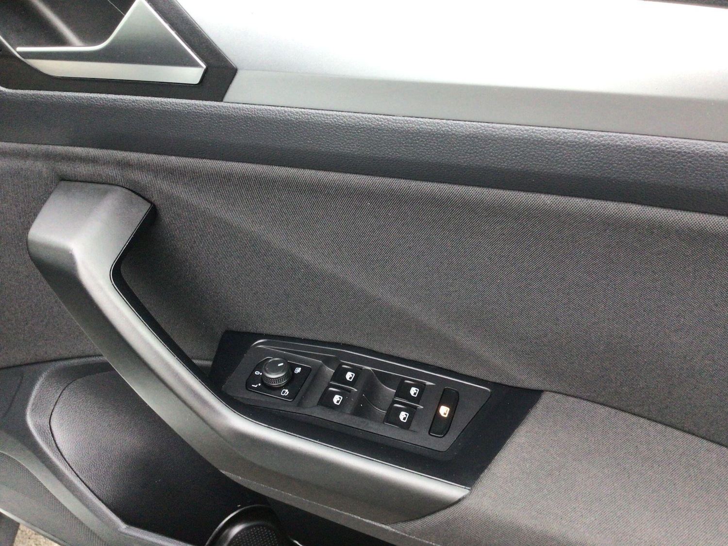 Used Volkswagen T-Roc 2022 for sale - 76377340: Photo 15