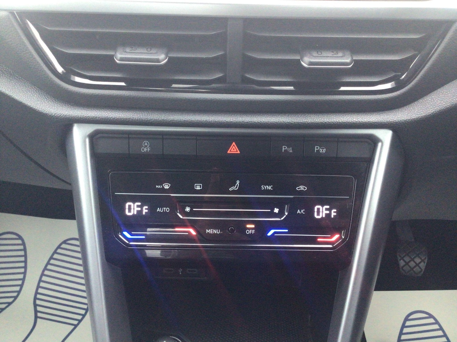 Used Volkswagen T-Roc 2022 for sale - 76377340: Photo 18