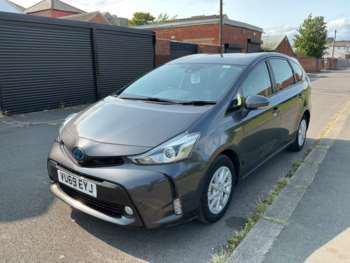 Used Toyota Prius+ 2019 for sale - 74908429: Photo
