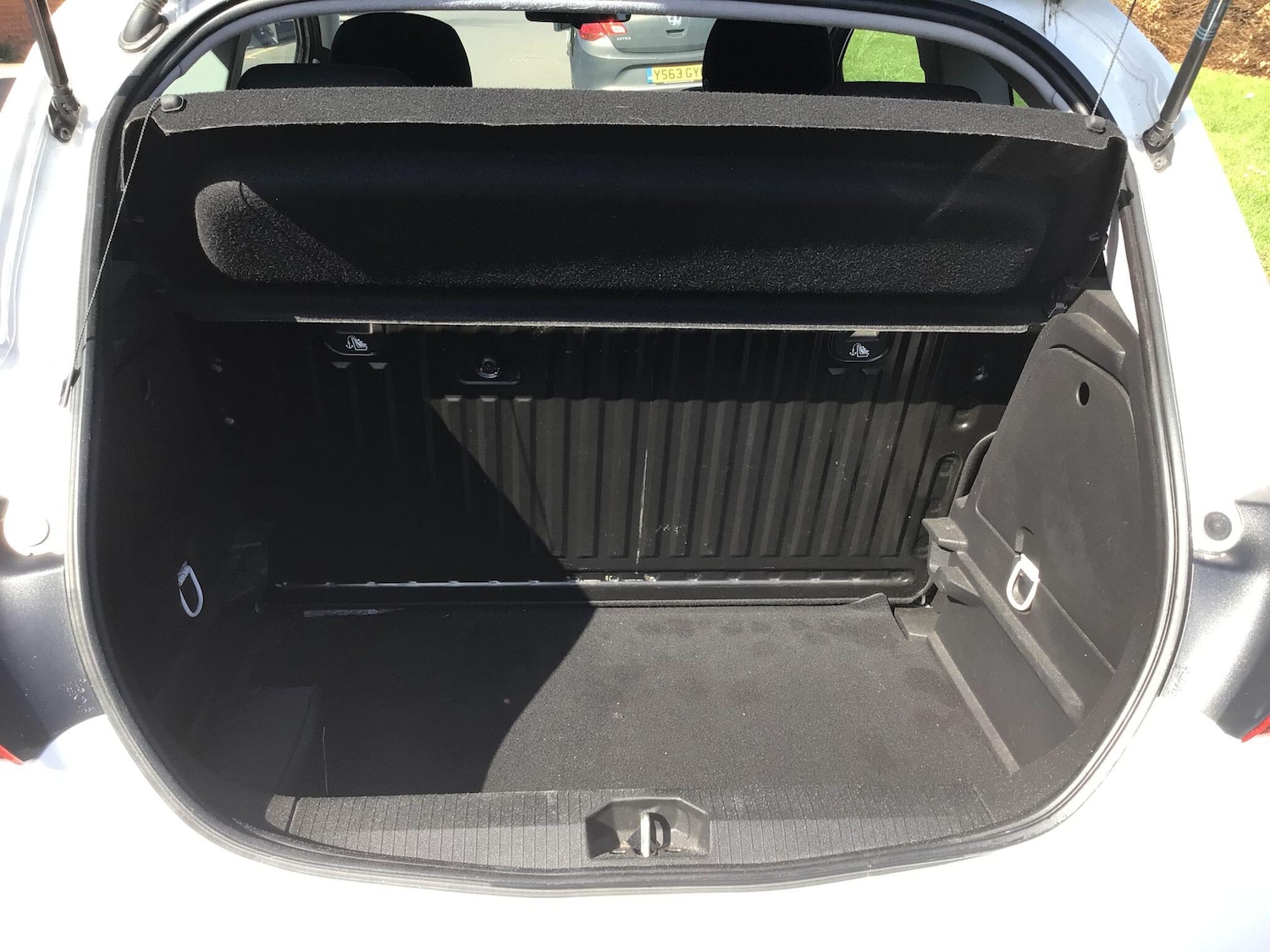 Used Vauxhall Corsa 2015 for sale - 78157088: Photo 9