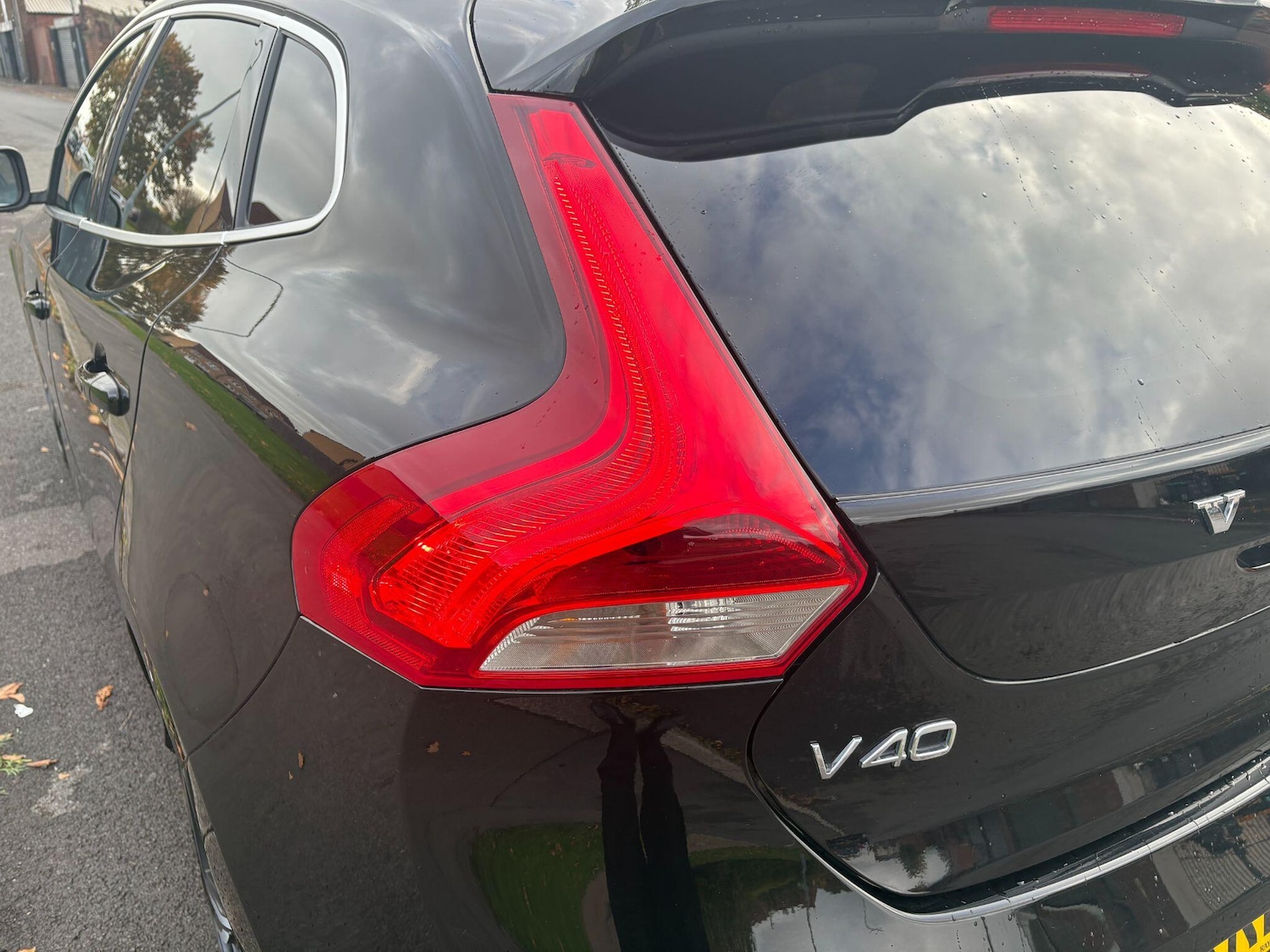 Used Volvo V40 2018 for sale - 76327227: Photo 11