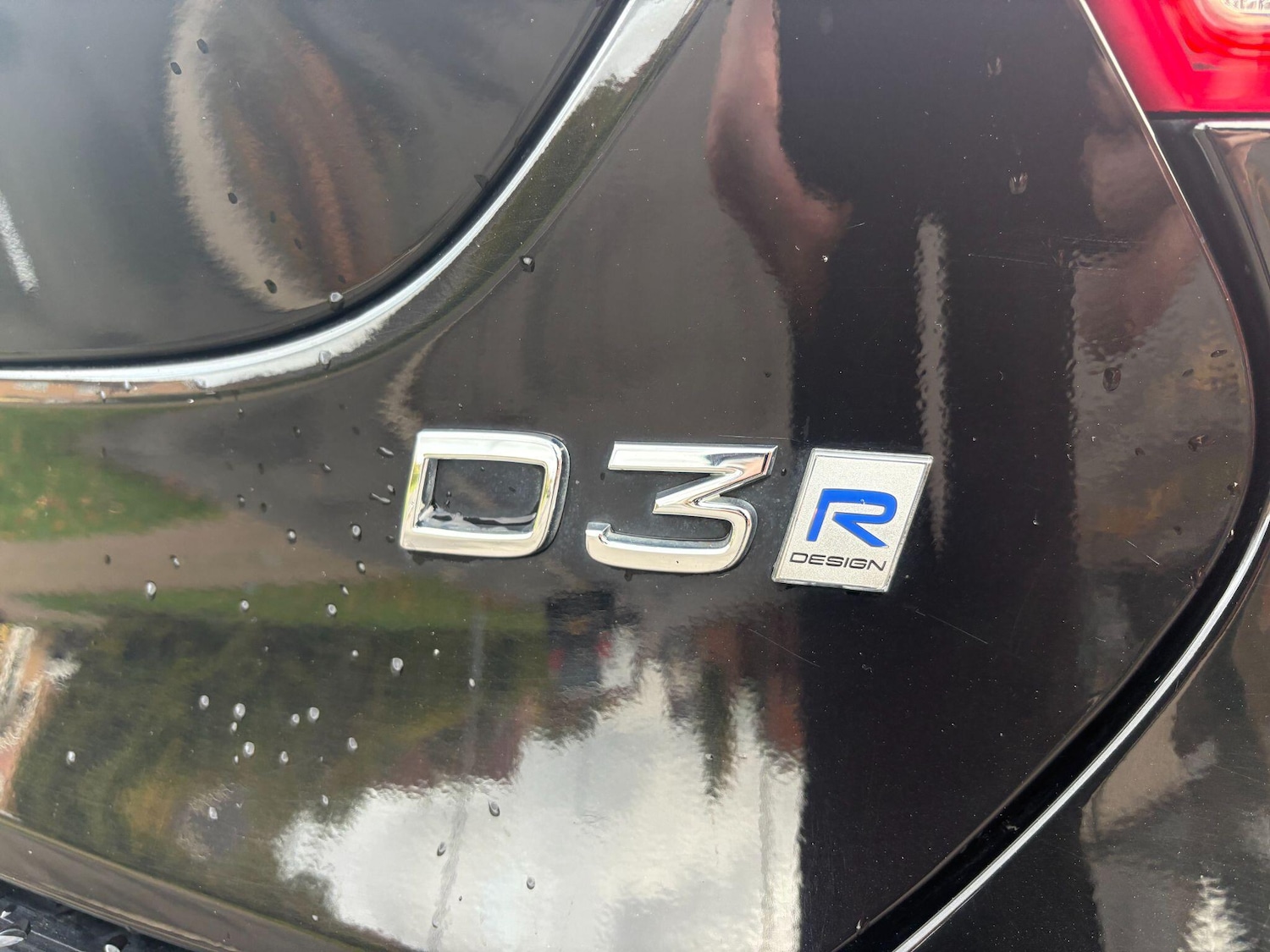 Used Volvo V40 2018 for sale - 76327227: Photo 13