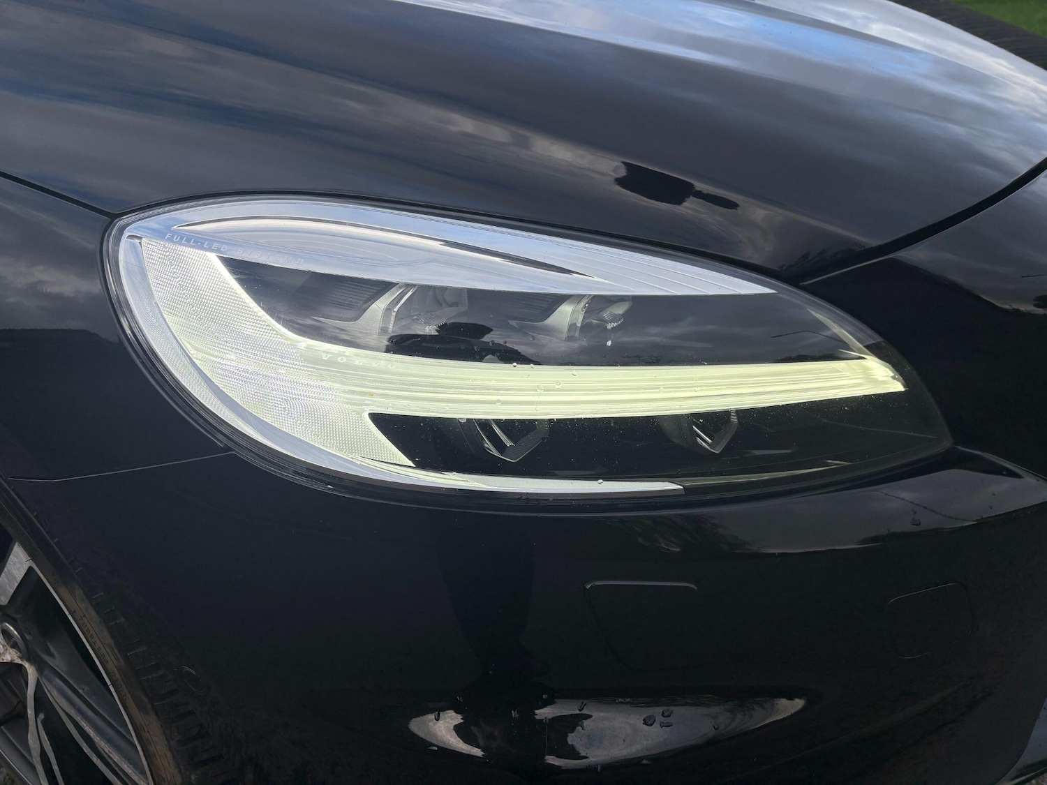 Used Volvo V40 2018 for sale - 76327227: Photo 16