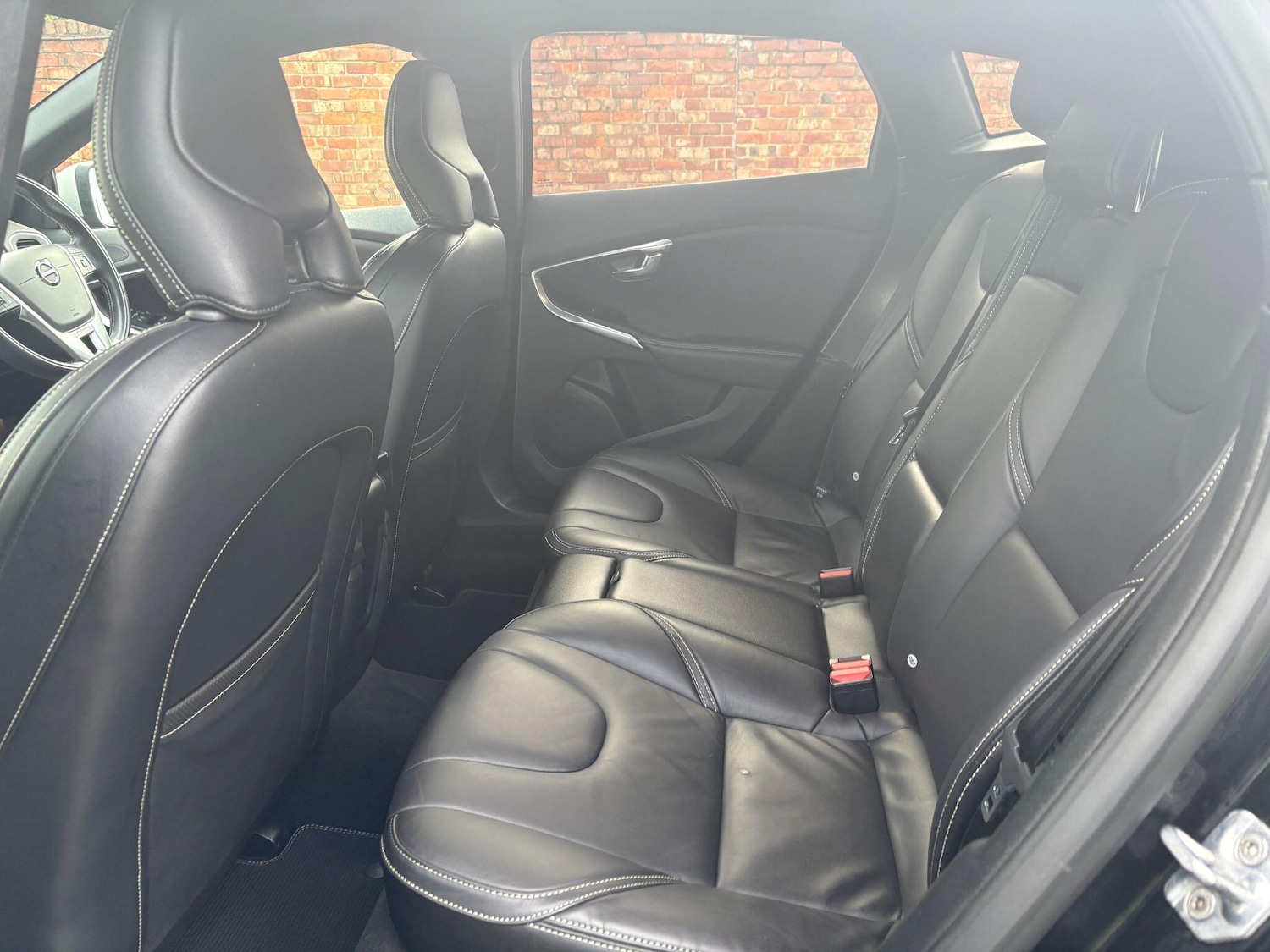 Used Volvo V40 2018 for sale - 76327227: Photo 18