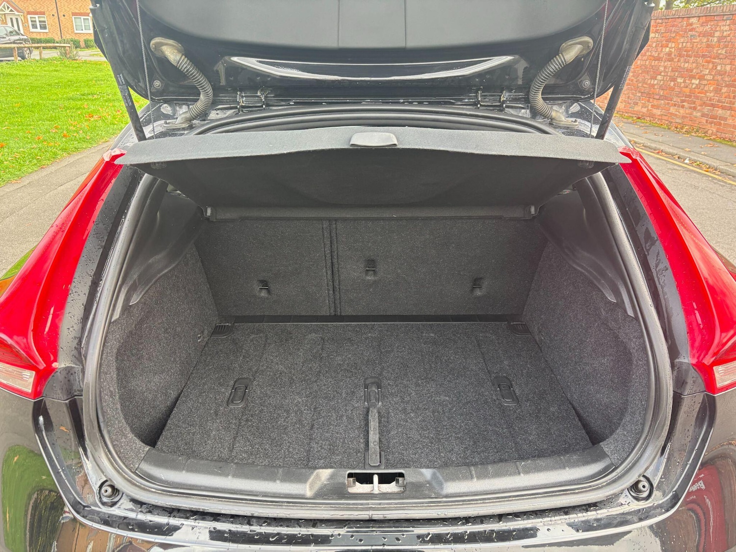 Used Volvo V40 2018 for sale - 76327227: Photo 22