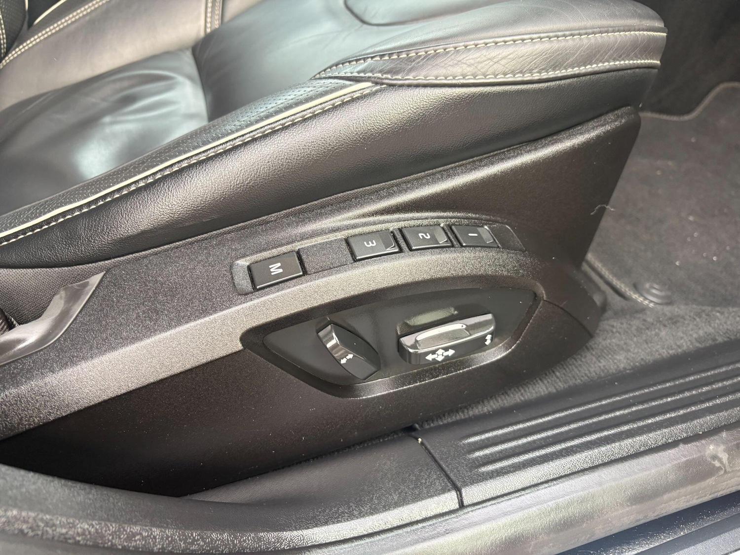 Used Volvo V40 2018 for sale - 76327227: Photo 26