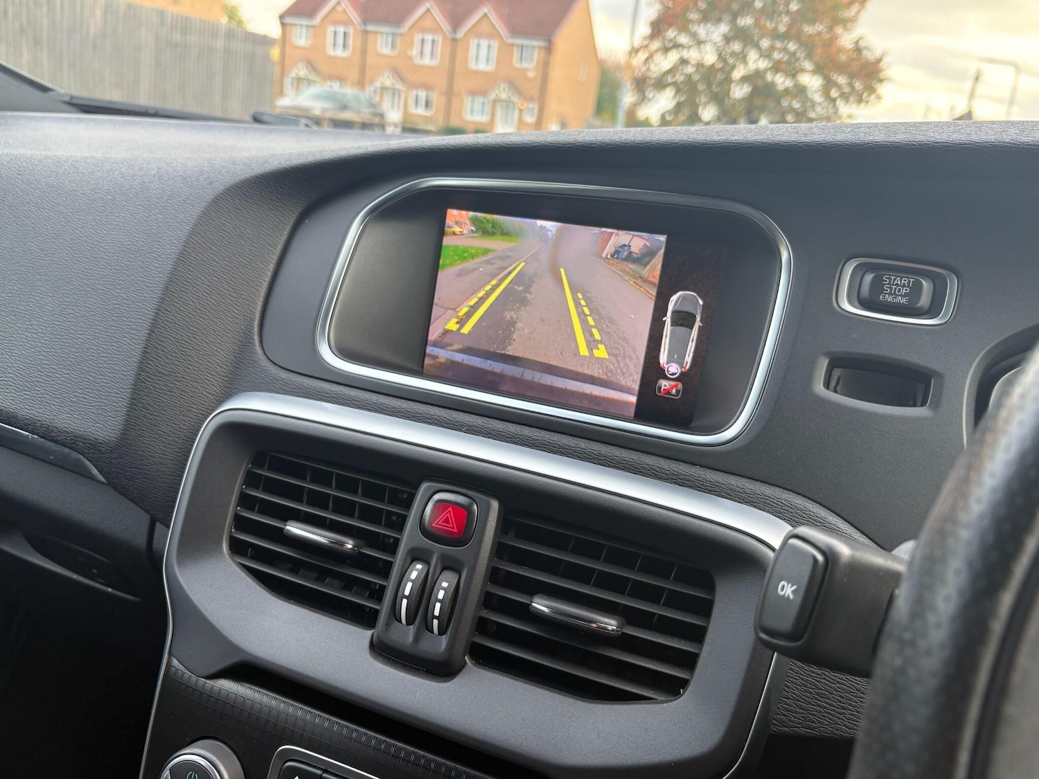 Used Volvo V40 2018 for sale - 76327227: Photo 31