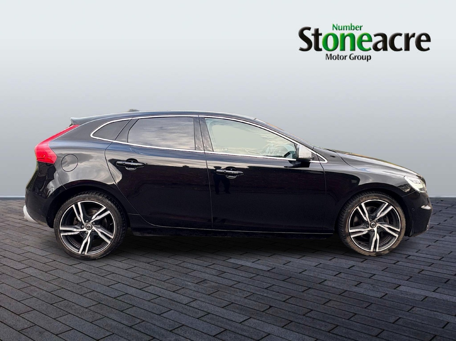 Used Volvo V40 2018 for sale - 76327227: Photo 9