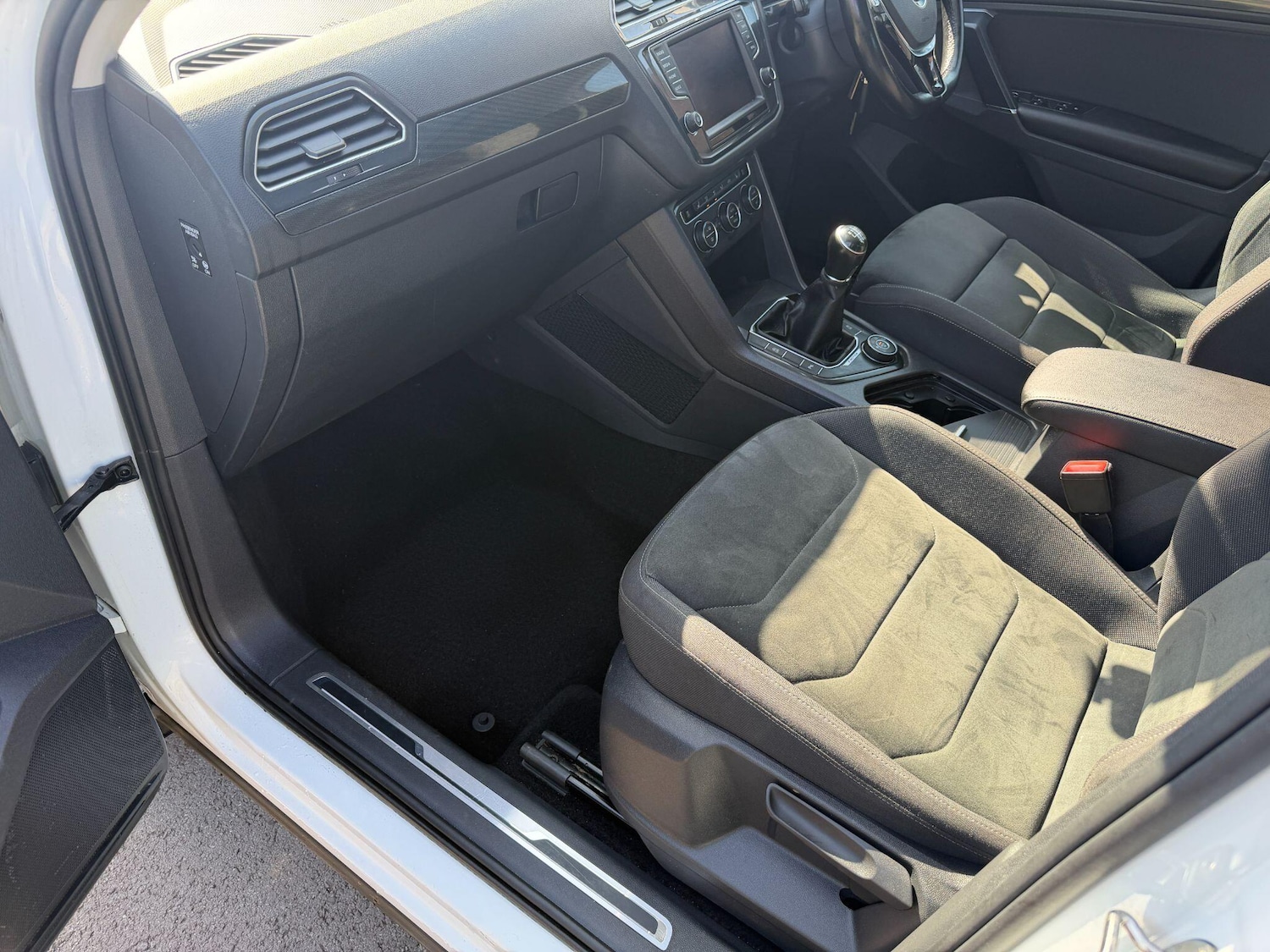 Used Volkswagen Tiguan 2017 for sale - 78185236: Photo 15