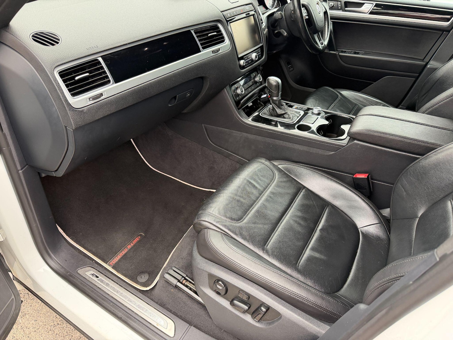 Used Volkswagen Touareg 2017 for sale - 78019528: Photo 13