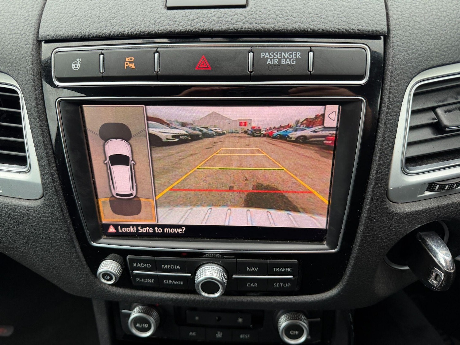 Used Volkswagen Touareg 2017 for sale - 78019528: Photo 32