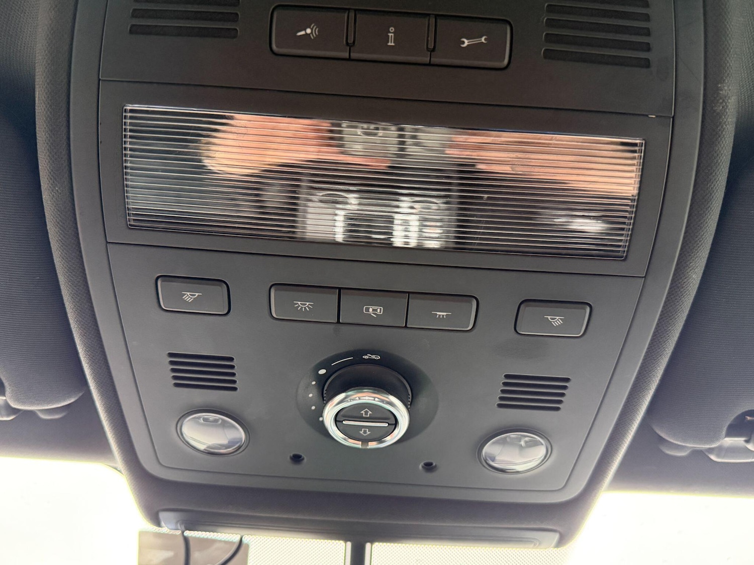 Used Volkswagen Touareg 2017 for sale - 78019528: Photo 38