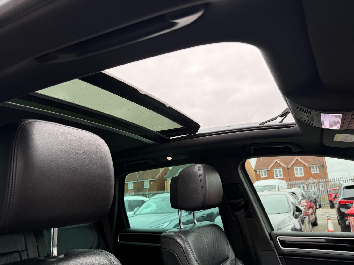 Used Volkswagen Touareg 2017 for sale - 78019528: Photo 39