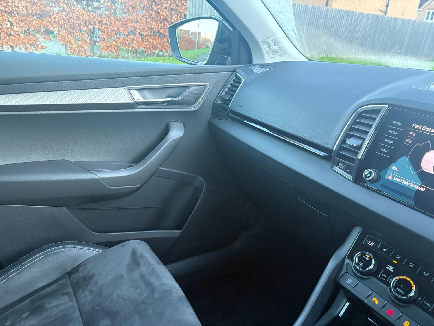 Used Skoda Karoq 2023 for sale - 76765628: Photo 15