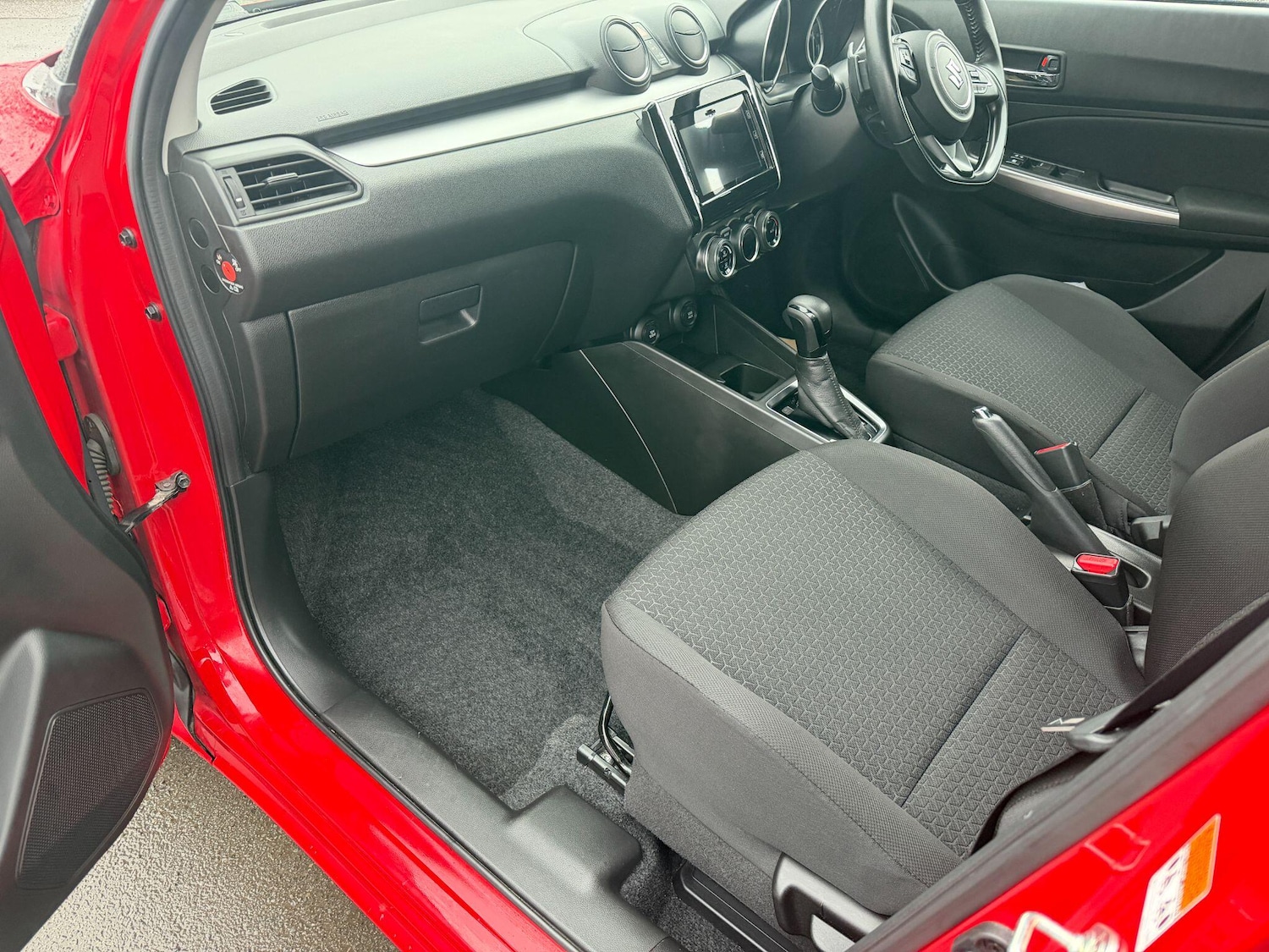 Used Suzuki Swift 2021 for sale - 77737183: Photo 14