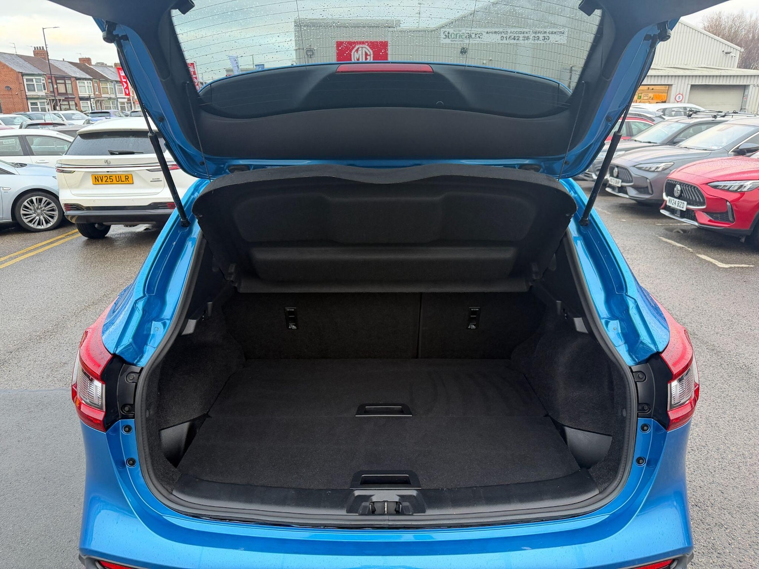 Used Nissan Qashqai 2017 for sale - 77144201: Photo 11