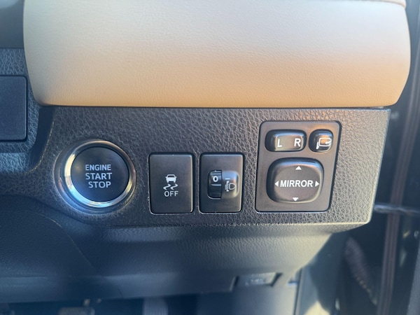 Used Toyota RAV4 2015 for sale - 76122279: Photo 17