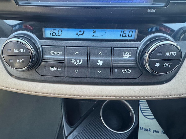 Used Toyota RAV4 2015 for sale - 76122279: Photo 27