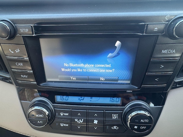 Used Toyota RAV4 2015 for sale - 76122279: Photo 31