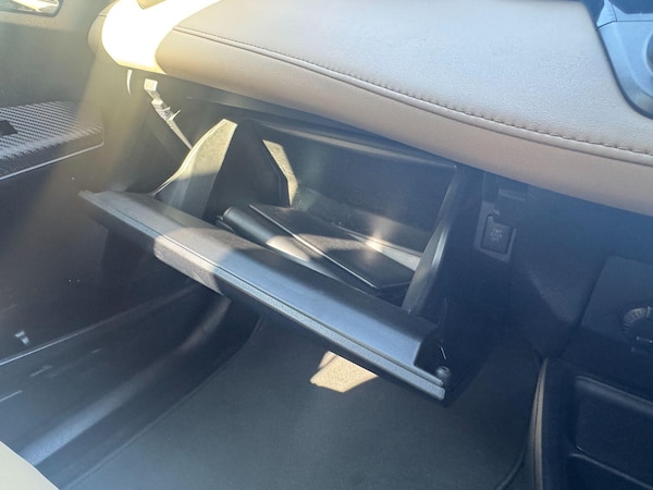 Used Toyota RAV4 2015 for sale - 76122279: Photo 32