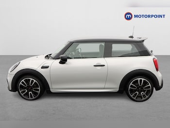 Used MINI Hatch 2021 for sale - 77367900: Photo