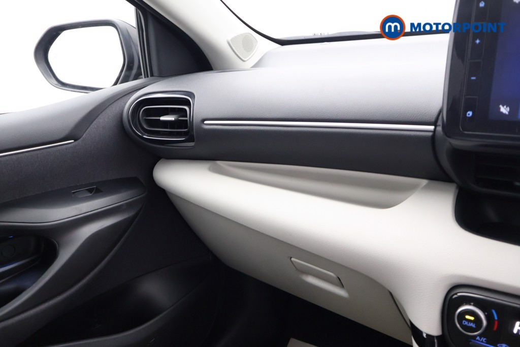 Used Toyota Yaris 2023 for sale - 76767356: Photo 17