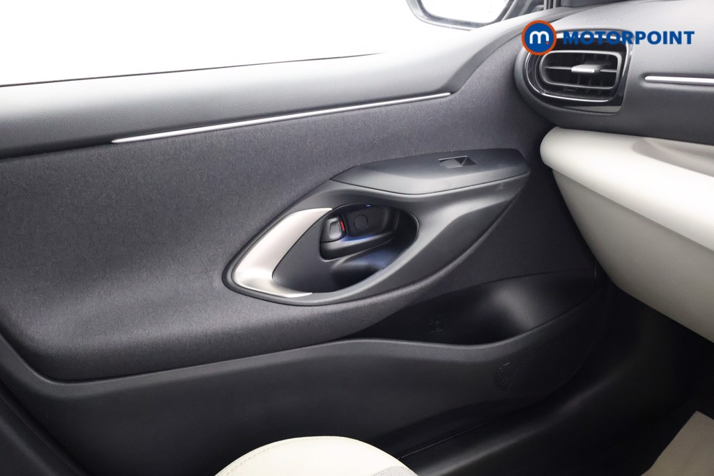 Used Toyota Yaris 2023 for sale - 76767356: Photo 18