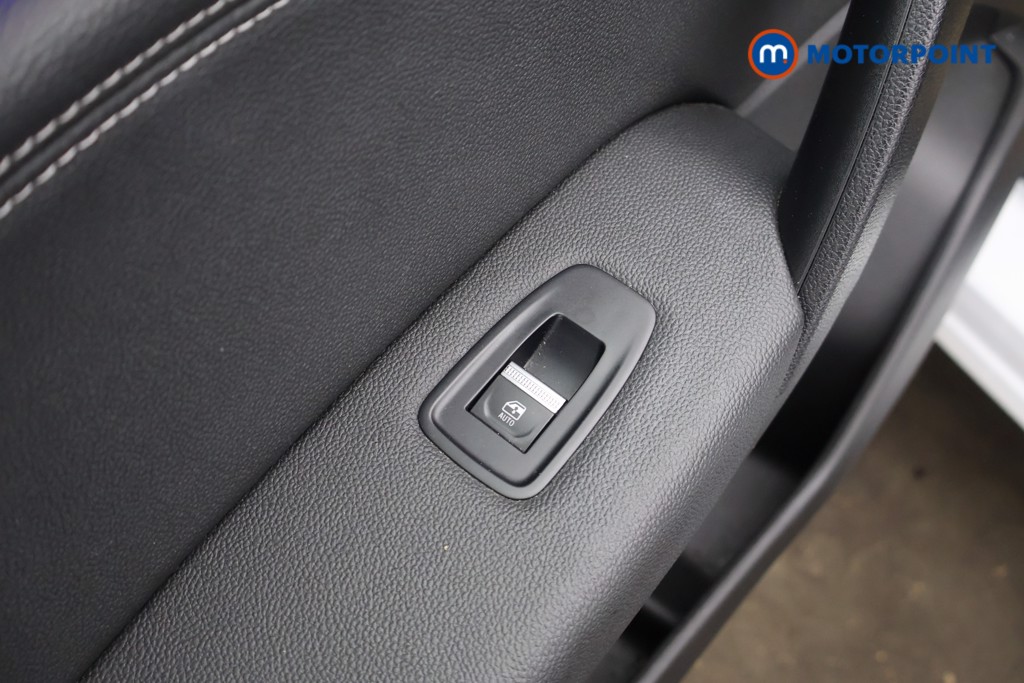 Used Renault Captur 2024 for sale - 76719662: Photo 39