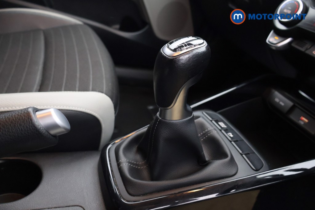 Used Kia Stonic 2021 for sale - 76603681: Photo 11