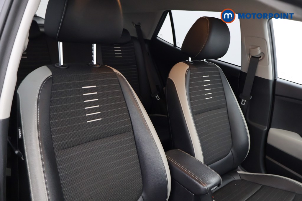 Used Kia Stonic 2021 for sale - 76603681: Photo 14