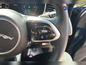 Used Jaguar F-Pace 2024 for sale - 79384152: Photo