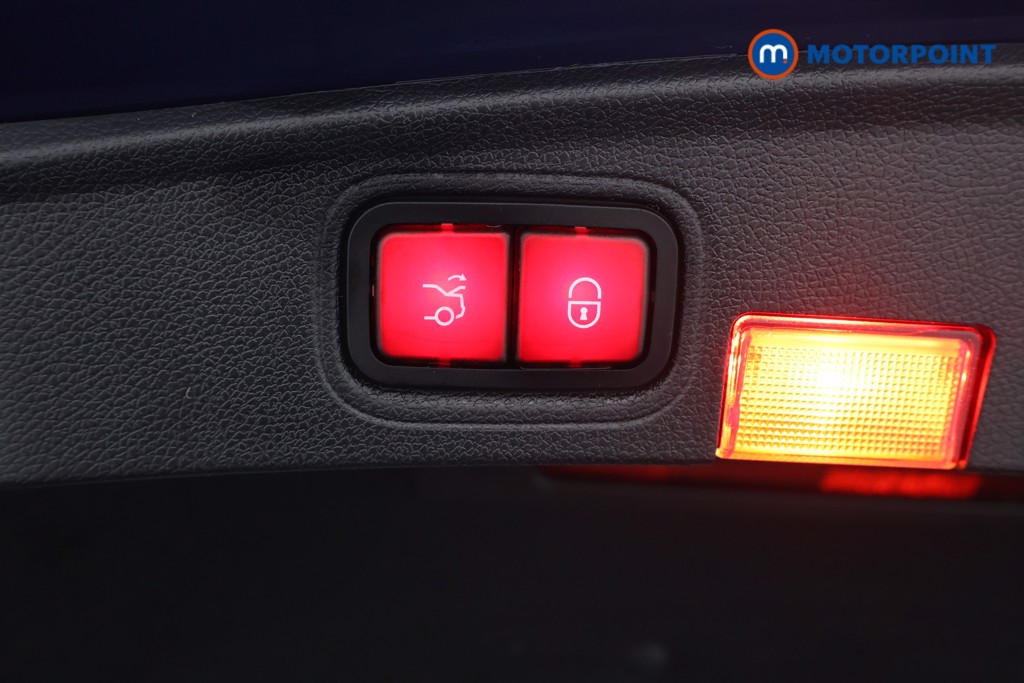 Used Mercedes-Benz C Class 2020 for sale - 77904126: Photo 27