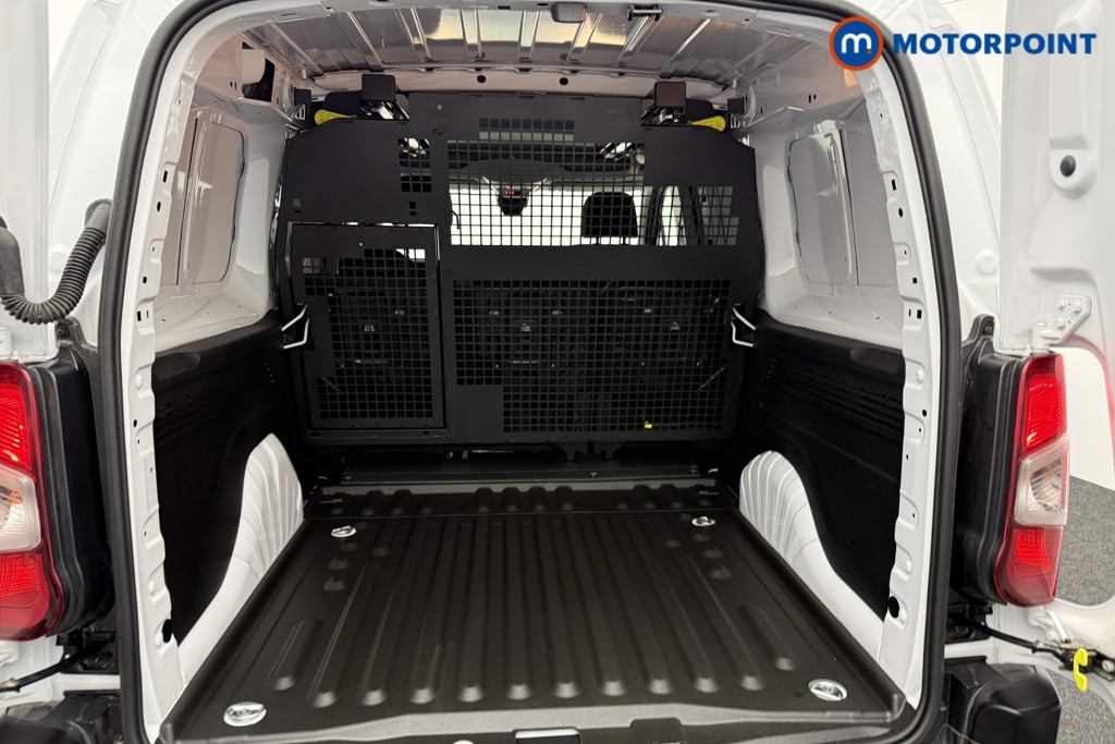 Used Citroen Berlingo 2025 for sale - 76096453: Photo 25