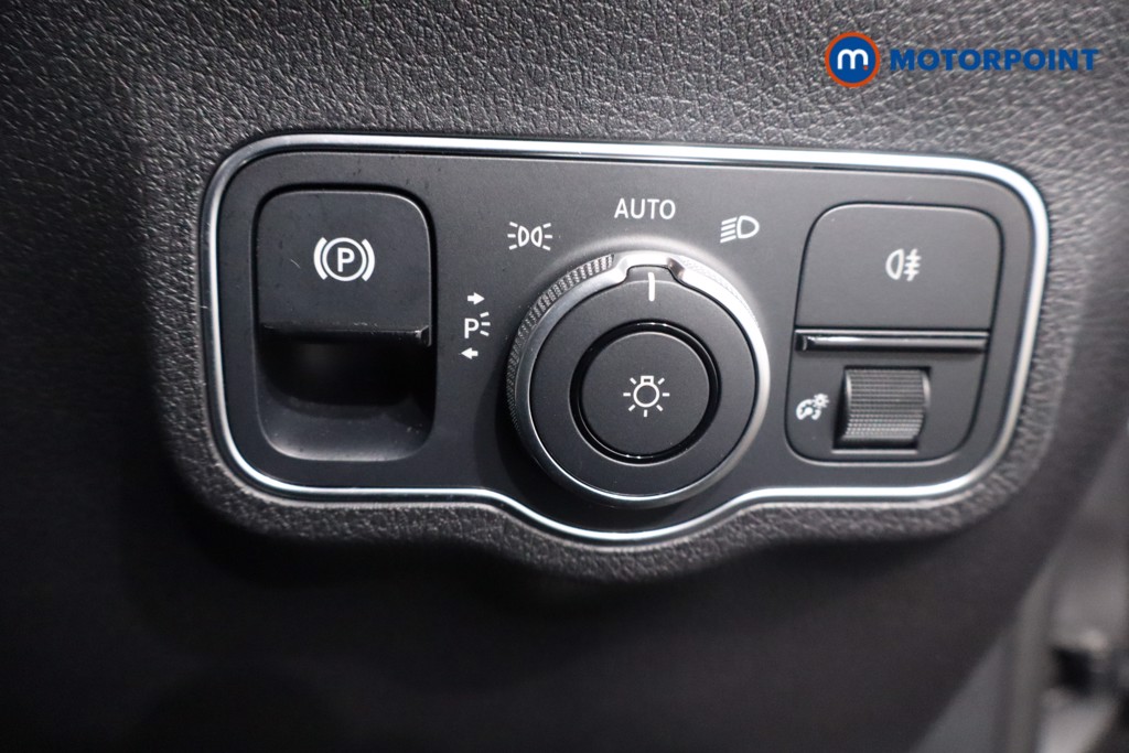 Used Mercedes-Benz GLB 2023 for sale - 76889999: Photo 30