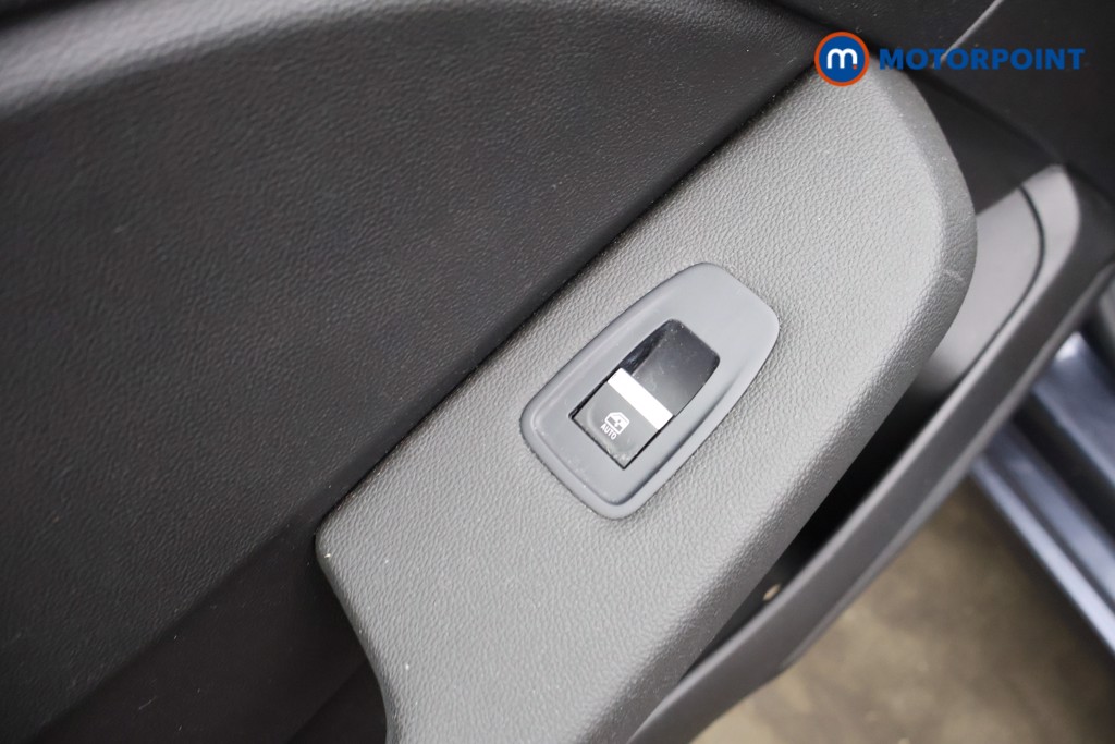 Used Renault Clio 2021 for sale - 78176872: Photo 37