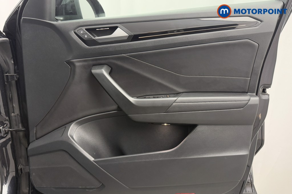 Used Volkswagen T-Roc 2022 for sale - 76367239: Photo 27