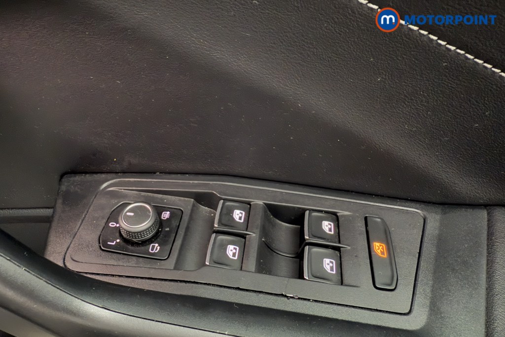 Used Volkswagen T-Roc 2022 for sale - 76367239: Photo 28