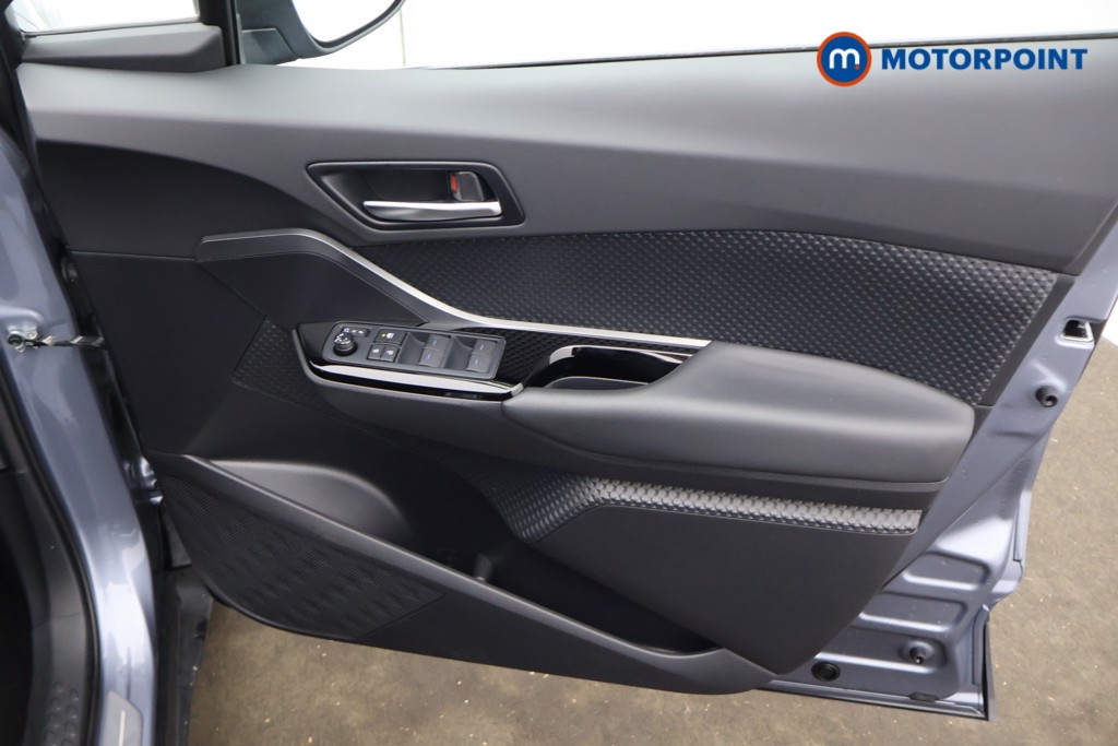 Used Toyota C-HR 2023 for sale - 76892535: Photo 18