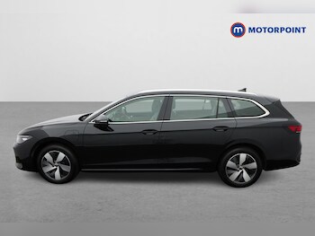 Used Volkswagen Passat 2025 for sale - 75930507: Photo