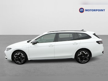 Used Volkswagen Passat 2025 for sale - 79597033: Photo