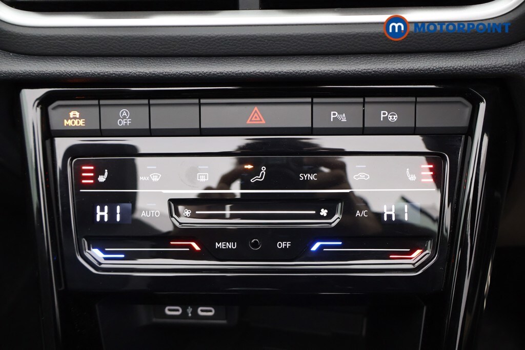 Used Volkswagen T-Roc for sale - 77604320: Photo 24