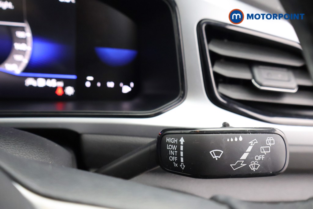 Used Volkswagen T-Roc 2022 for sale - 76984966: Photo 14