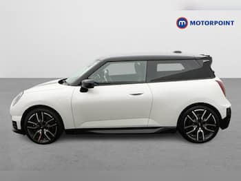 Used MINI Cooper 2024 for sale - 79867001: Photo