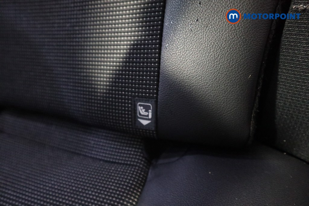 Used Toyota Yaris 2017 for sale - 77918845: Photo 30