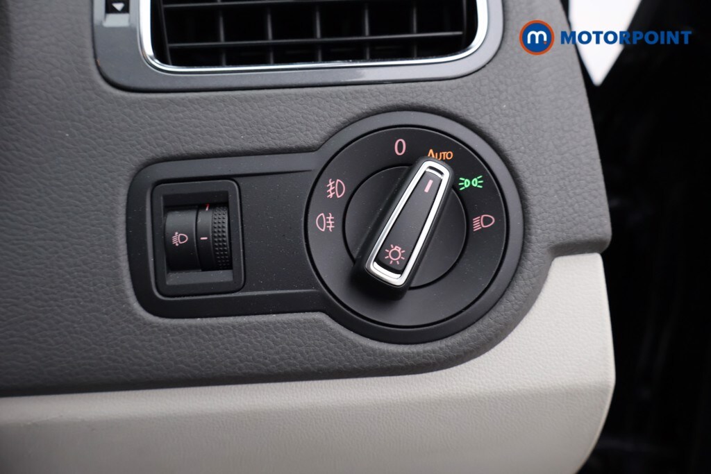 Used Volkswagen Polo 2015 for sale - 77998008: Photo 18