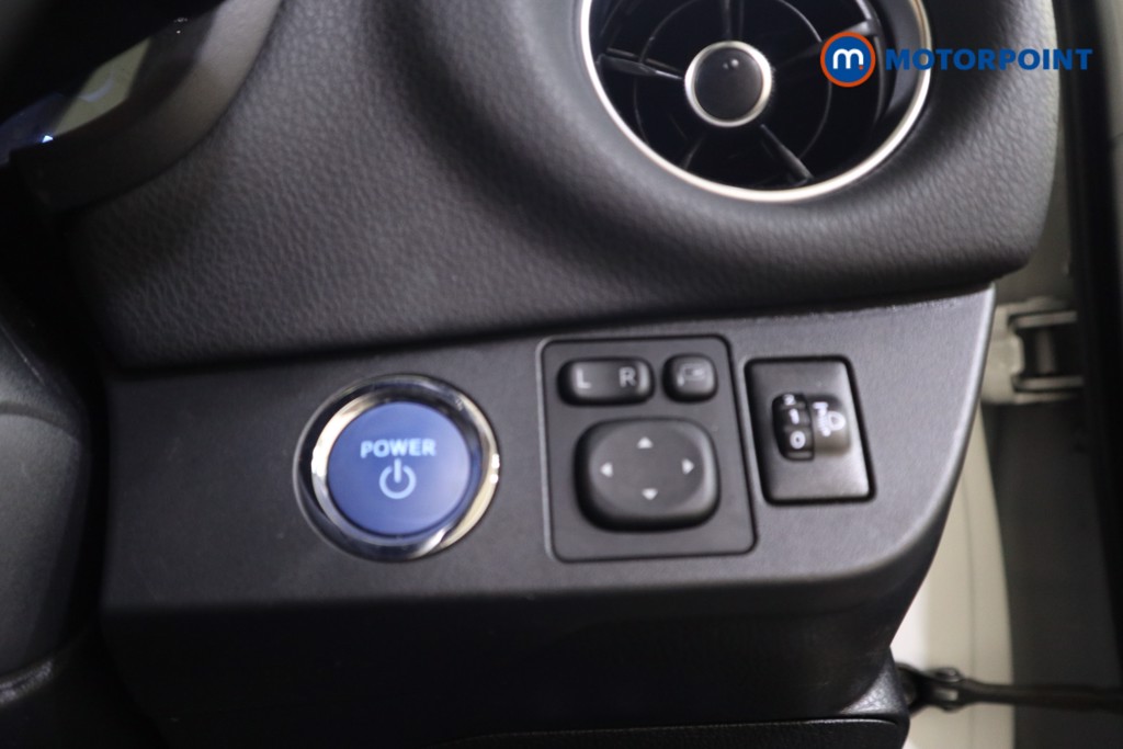 Used Toyota Yaris 2017 for sale - 78132016: Photo 19